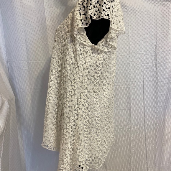CATO white lace short sleeve blouse size large. - Picture 2 of 6